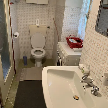 Number 60 B&B *
