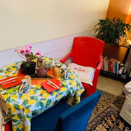 Bed & Breakfast Number 60 *